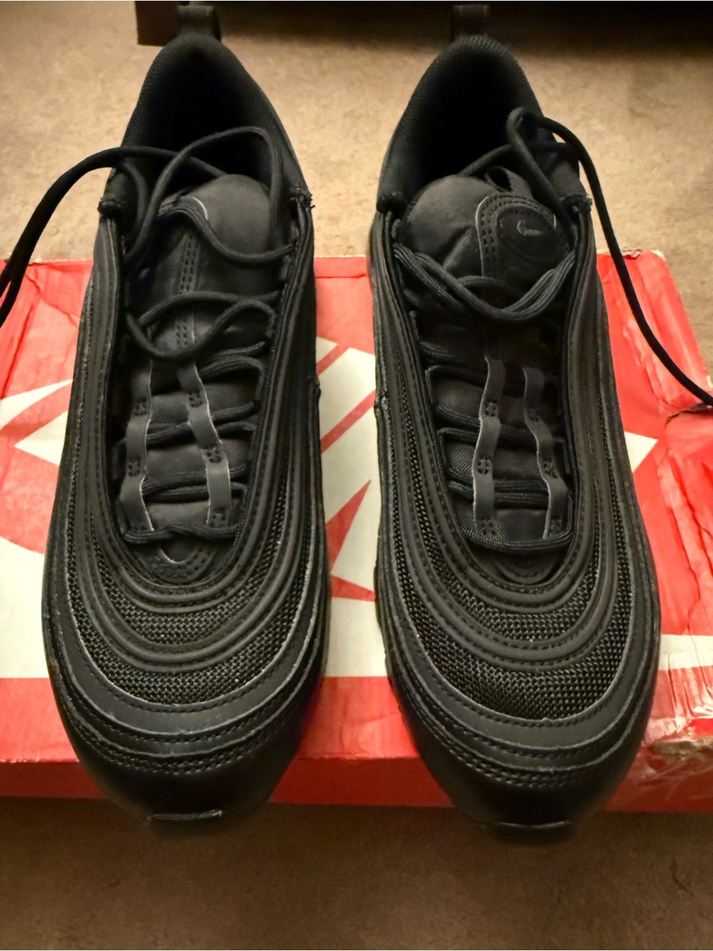 Women’s Nike air max 90 reflective size 9 great condition